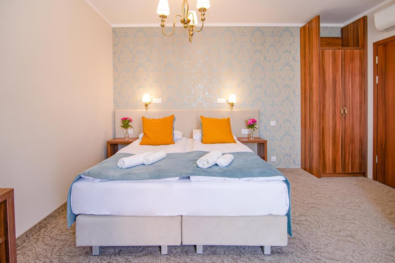 Pod Wzgorzem Bed & Breakfast Frombork Dış mekan fotoğraf