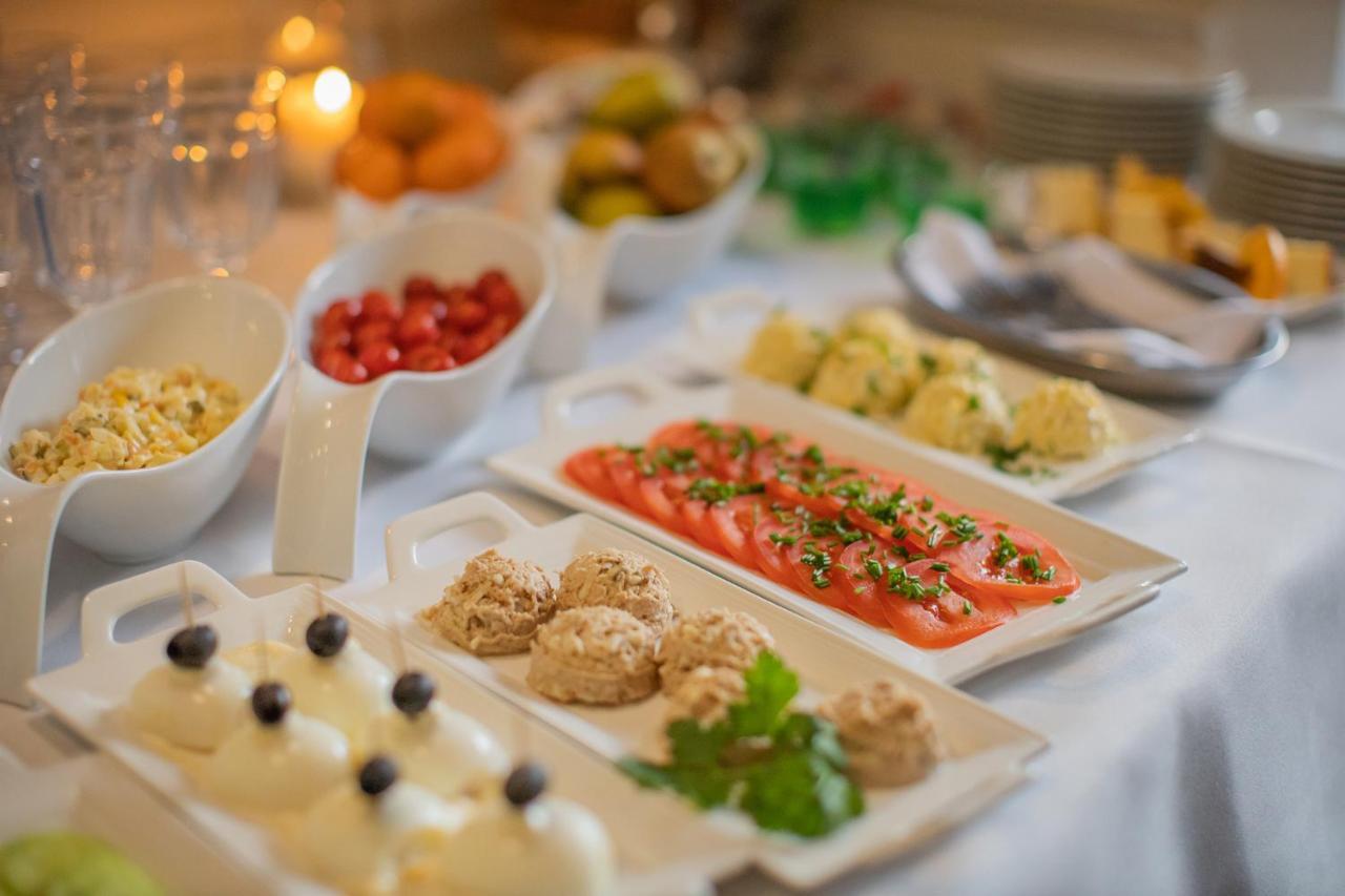 Pod Wzgorzem Bed & Breakfast Frombork Dış mekan fotoğraf